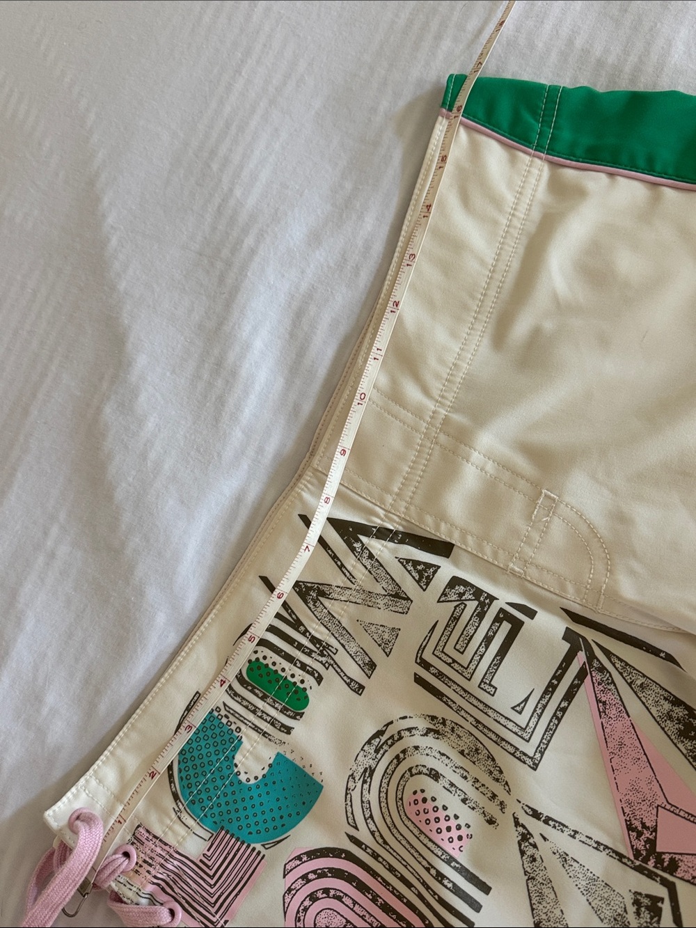 Volcom Graphics Board Shorts - Picture 11 of 14
